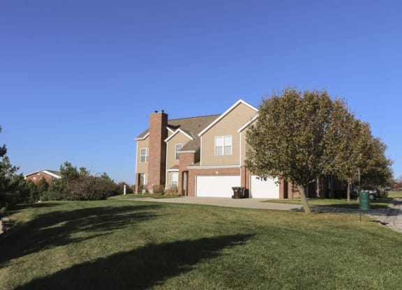 Exterior view of a townhome at Ridge Pointe Villas