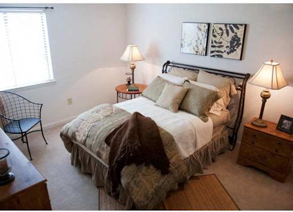 Three Oaks Apartments Bedroom