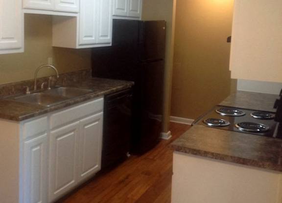 Three Oaks Apartments Kitchen