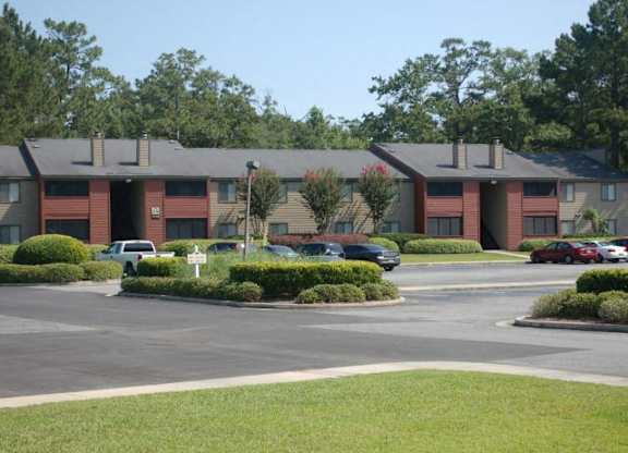 Three Oaks Apartments