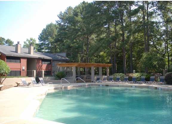 Three Oaks Apartments