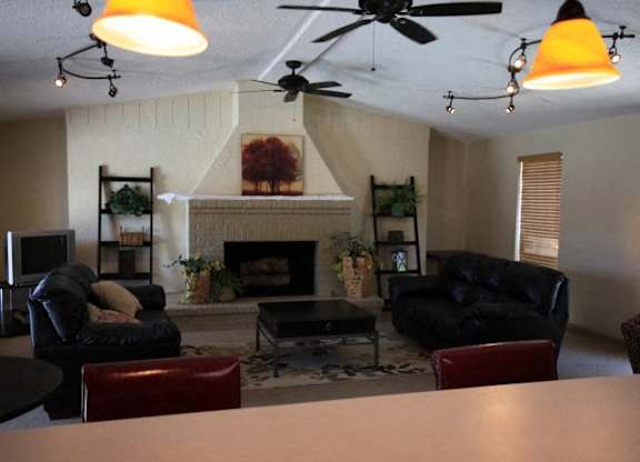 Three Oaks Apartments