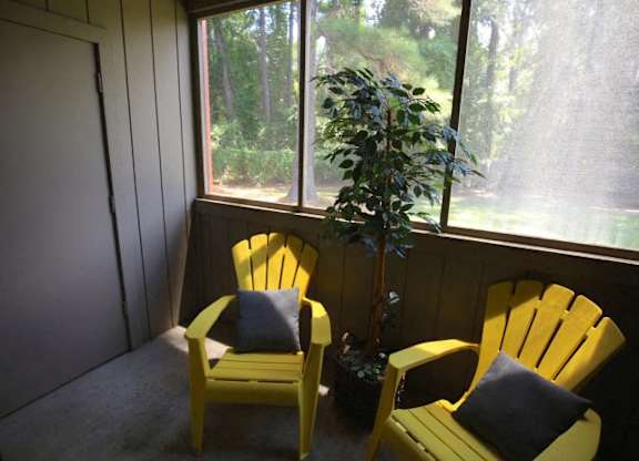 Three Oaks Apartments Balcony