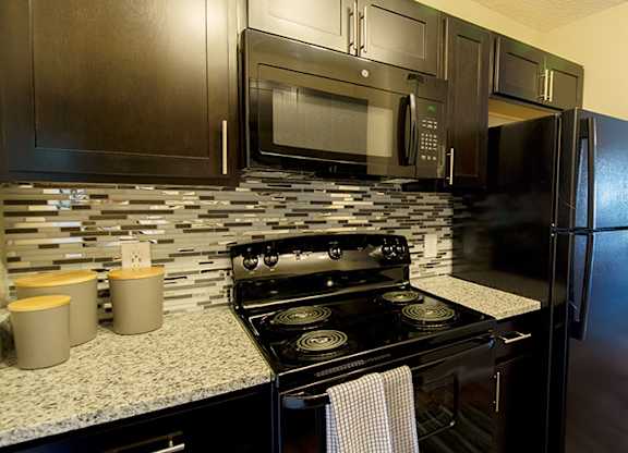 Ashbrooke Apartments Kitchen II