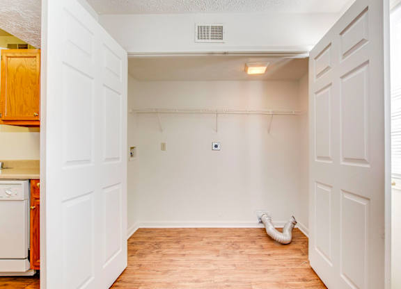 Meadows at Green Tree Apartments in Clarksville, IN Closet