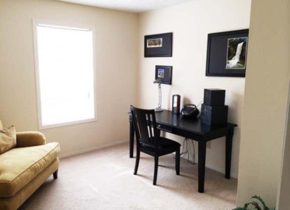 Oakbrook Court 2nd Bedroom