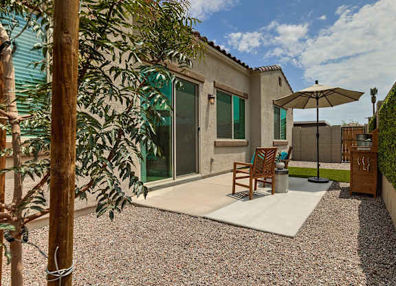 Large private backyard patio at Pillar Lago