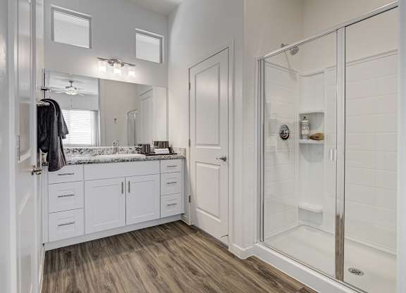 Walk-In Showers at Pillar Lago