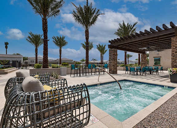 Community Pool and Spa at Pillar Lago