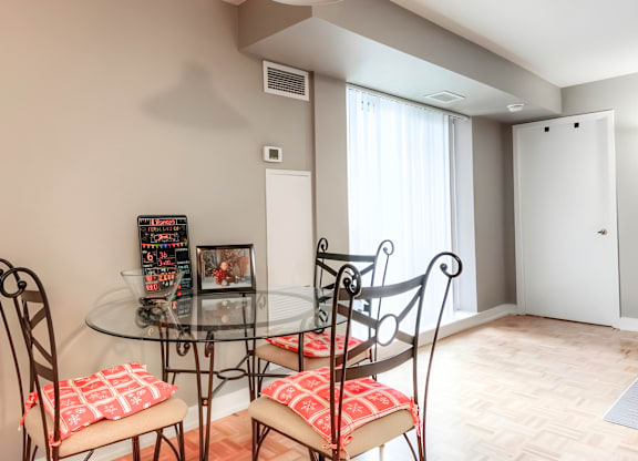 100 Lower Ossington Avenue dining room