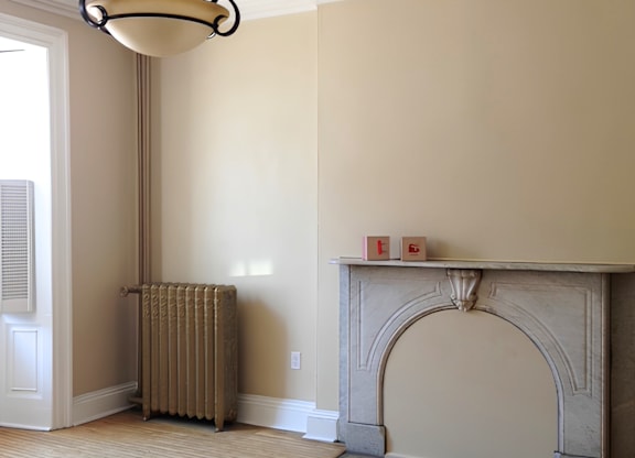 1335 Hollis Street living space
