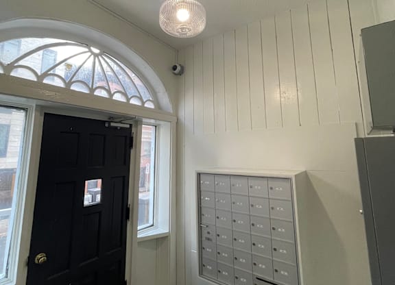 1358-1360 Hollis entry