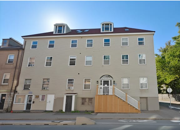 1358-1360 Hollis exterior