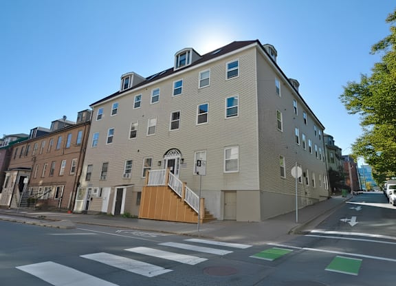 1358-1360 Hollis exterior
