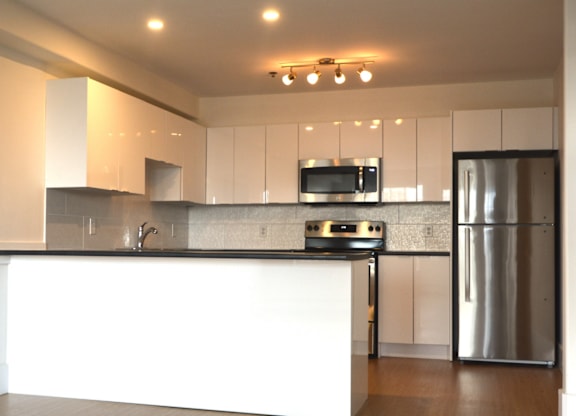155 Stoneybrook Court kitchen
