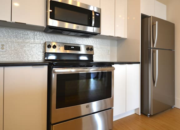 155 Stoneybrook Court kitchen