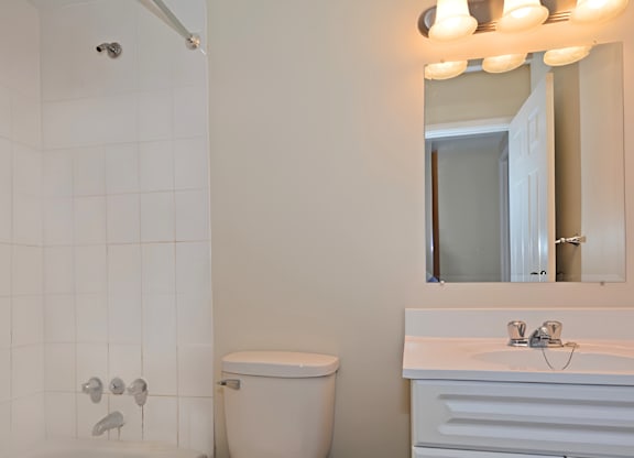175-211 Harlington Bathroom