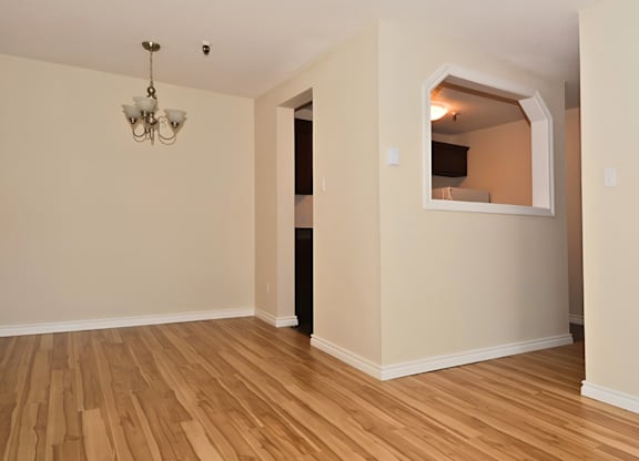 175-211 Harlington Dining