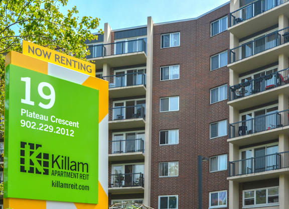 19 Plateau Crescent exterior