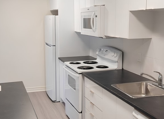 246 Bedford Highway kitchen