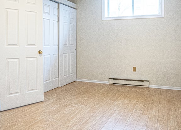 294-300 Main Avenue bedroom