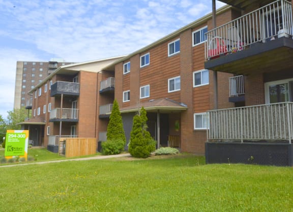 294-300 Main Avenue exterior