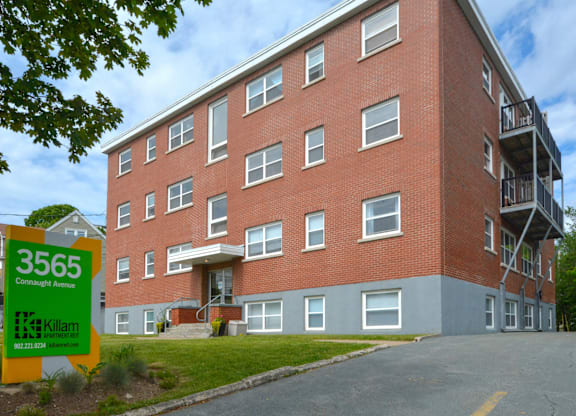 3565 Connaught exterior
