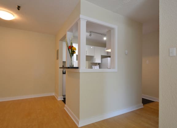 5-35 Harlington Dining