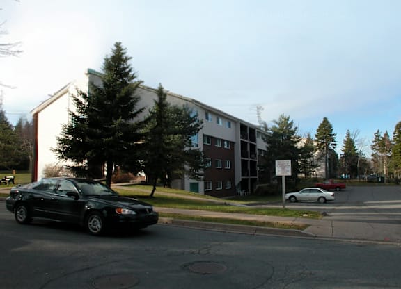 5-35 Harlington Exterior