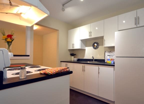 5-35 Harlington Kitchen