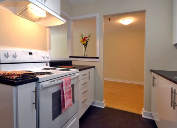 67 and 141 Harlington Kitchen