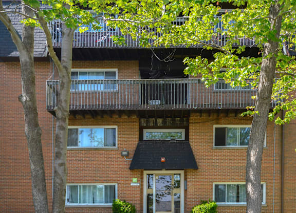 Glenforest Apartments Exterior Front