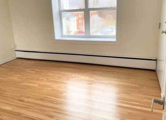 Maplehurst Apartments Bedroom 1