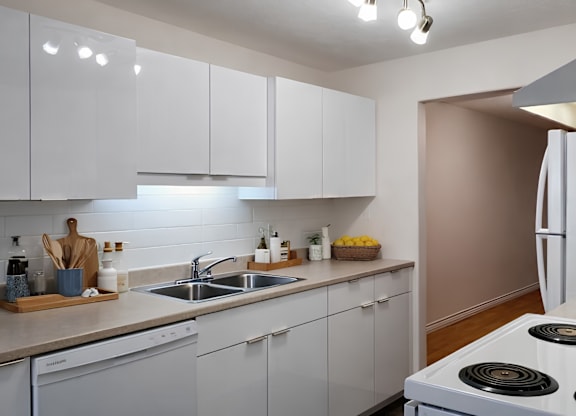 Pheasant Hill Apartments Kitchen Counter