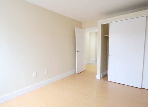 Quinpool Court Bedroom Closet