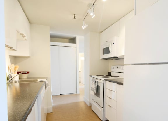 Quinpool Tower Kitchen