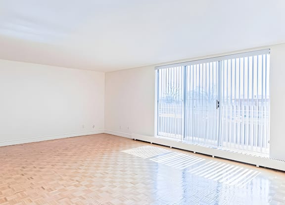 Ridgeway and Somerset living space