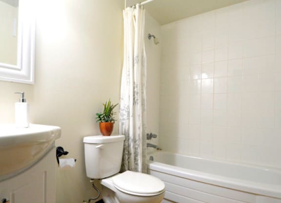 Shaunslieve Apartments Bathroom
