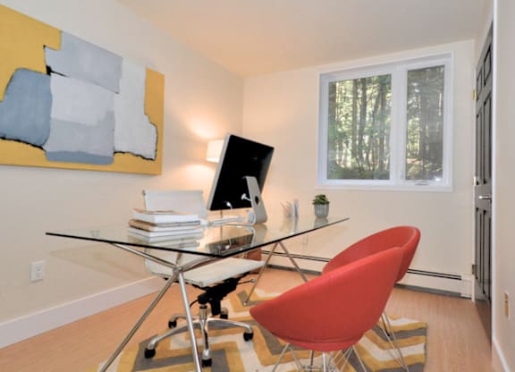 Shaunslieve Apartments Office Room