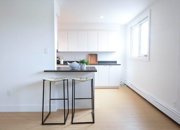 Waterview Place Breakfast Nook