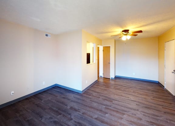 Living room with ceiling light at Quail Meadow Apartments, Cincinnati, Ohio