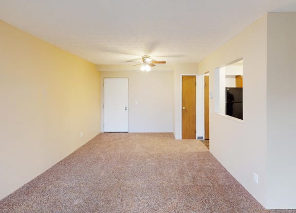 Living room with wooden floor at Quail Meadow Apartments, Cincinnati, OH, 45240