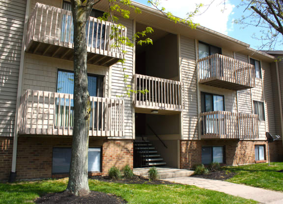 Back Exterior View at Forest Creek Apartments, Middletown, Ohio