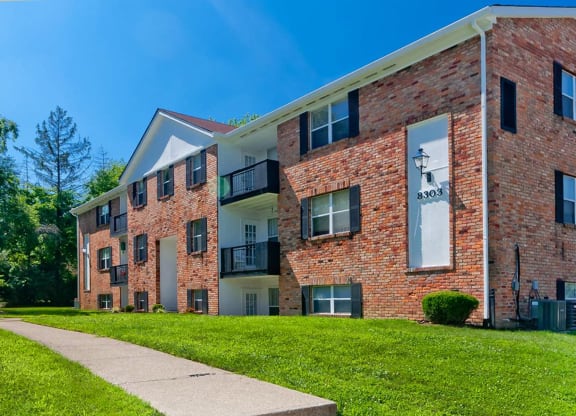 our apartments are located in the heart of a city  at Four Worlds Apartments, Cincinnati, OH, 45231