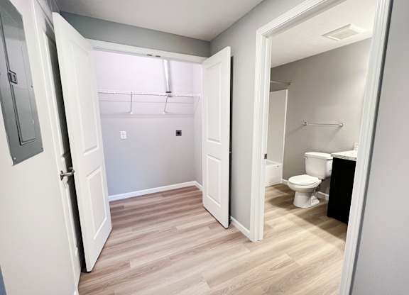 Bathroom with Closet at Hebron Station Apartments, Hebron, 41048
