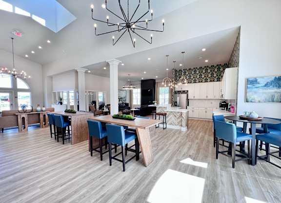 Clubhouse Dining Area at Hebron Station Apartments, Kentucky