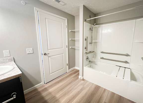 Spacious Bathroom at Hebron Station Apartments, Hebron, KY, 41048