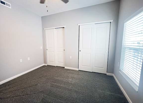 Empty Bedroom at Hebron Station Apartments, Hebron, 41048
