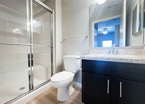 Master Bathroom at Hebron Station Apartments, Kentucky, 41048