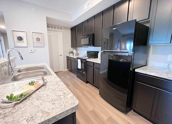 Kitchen with Microwave at Hebron Station Apartments, Hebron, KY, 41048